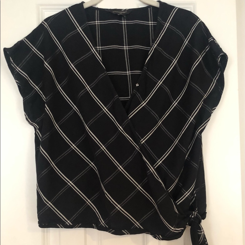 Banana Republic Plaid Tie Front Short Sleeve Top